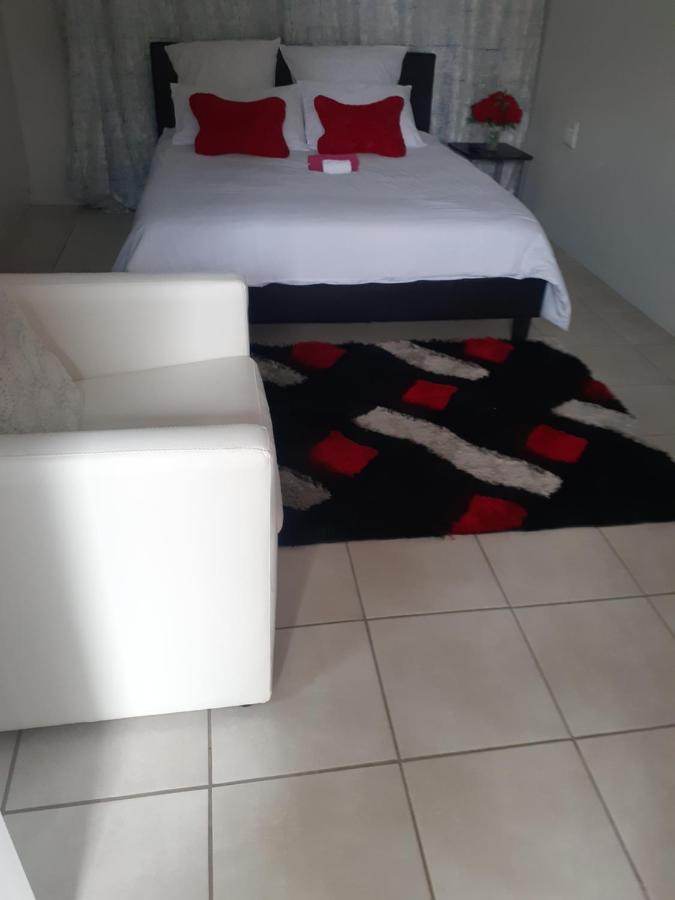 Ruros Guest House Kempton Park Kültér fotó