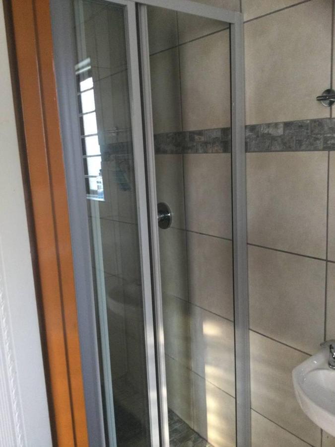 Ruros Guest House Kempton Park Kültér fotó